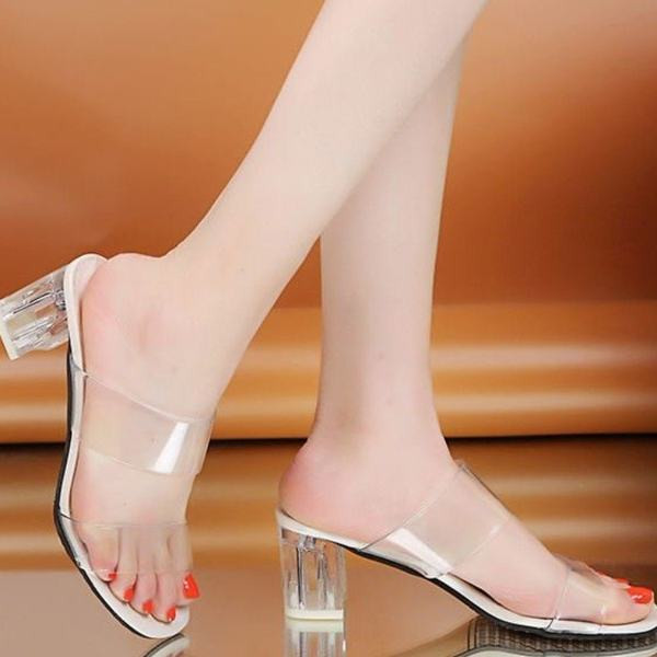 Aktuālās sieviešu čības ar biezu papēdi 6 cm