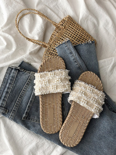 Jauns sieviešu čību modelis ar pērlēm divās krāsās