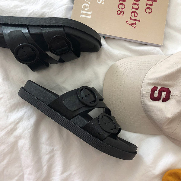 Melnas sieviešu čības no eko ādas apaļas sprādzes