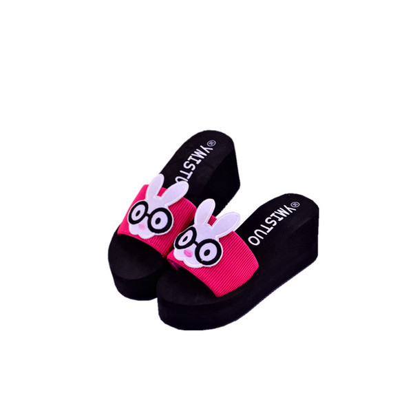 Sieviešu čības ar 3D elementu un 6 cm platformu