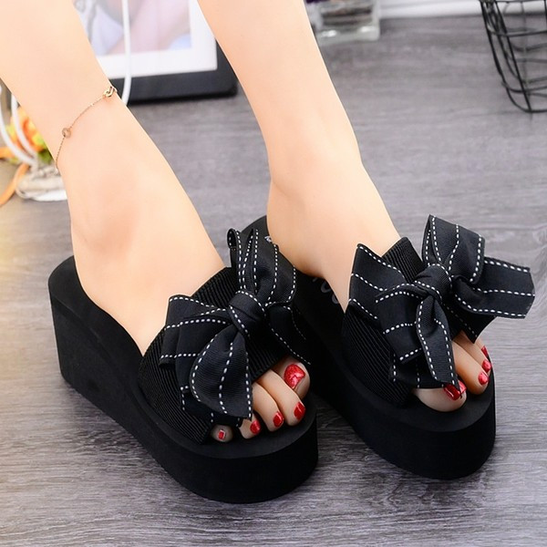 Sieviešu čības ar svītrainu lenti un 6 cm platformu