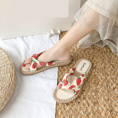 Papuci casual dama cu aplicatii