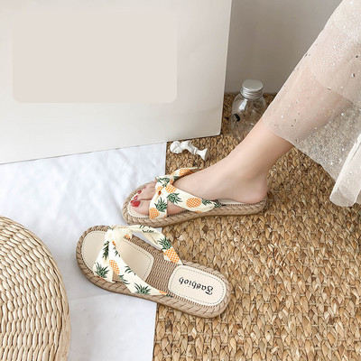 Papuci casual dama cu aplicatii