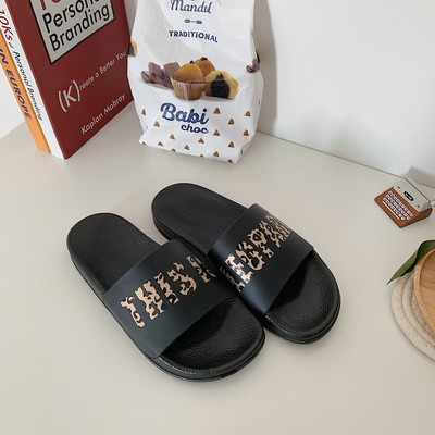 Jauns sieviešu čību modelis ar dzīvnieku apdruku