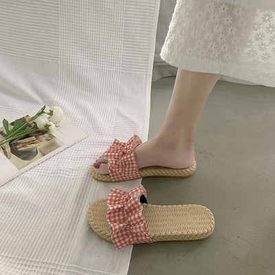 Ikdienas sieviešu čības ar plakanām zolēm un lokām vairākās krāsās