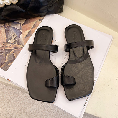 Sieviešu čības no eko ādas ar plakanu zoli melnā un bēšā krāsā