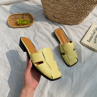 Γυναικείες έκο δερμάτινες παντόφλες με επίπεδη σόλα - τέσσερα χρώματα