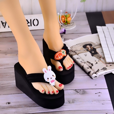 Papuci de dama intre stropi cu decor iepure 3D