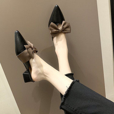 Jauns sieviešu čību modelis ar lentes smailo modeli