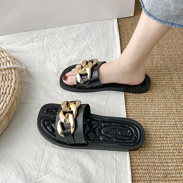 Sieviešu čības no eko ādas un metāla ķēdītes