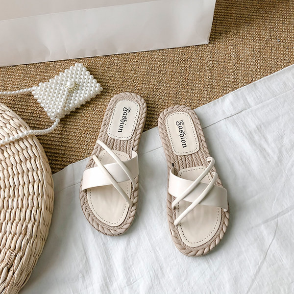 Model nou de papuci de dama din piele ecologica - mai multe culori