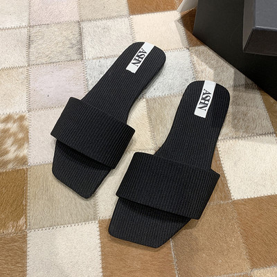 Ikdienas sieviešu čības ar plakanu zoli un eko-ādas siksniņu