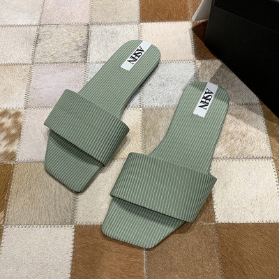 Ikdienas sieviešu čības ar plakanu zoli un eko-ādas siksniņu