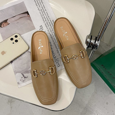 Jauns atsperu čību modelis no eko ādas ar metāla apdari