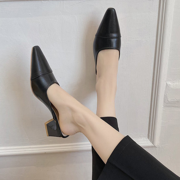 Smaila modeļa atsperu čības ar papēdi