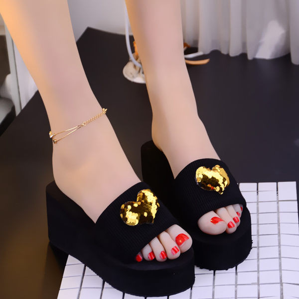 Sieviešu vasaras čības ar platformu un fliteriem