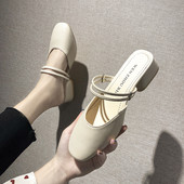 Sieviešu ādas čības ar lencēm un biezu papēdi