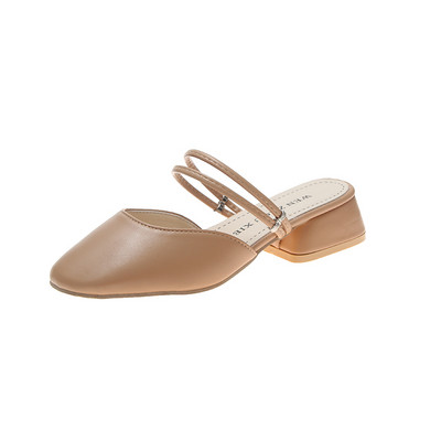 Sieviešu ādas čības ar lencēm un biezu papēdi