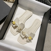 Sieviešu zemās čības ar 3D apdari