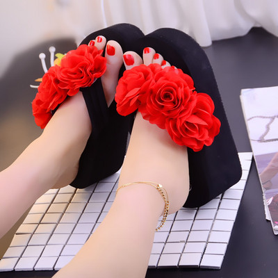 Sieviešu čības ar 3D ziediem un 7 cm platformu