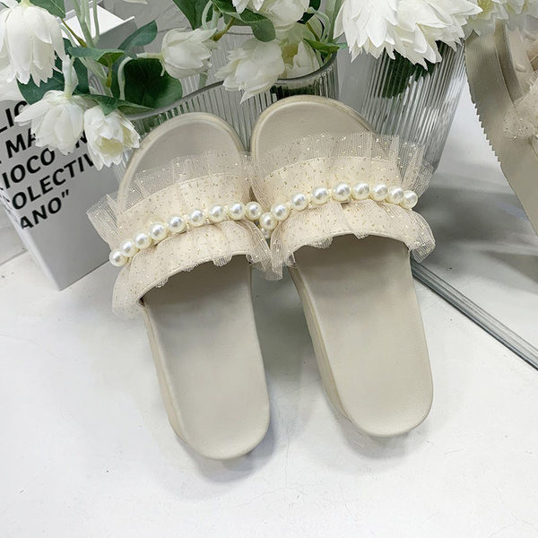 Papuci de dama cu platforma si decor perle si tul