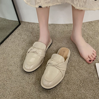 Sieviešu smailas slēgtas čības no eko ādas