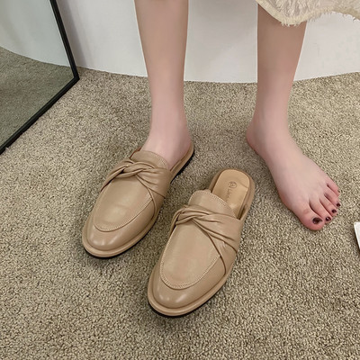 Sieviešu smailas slēgtas čības no eko ādas