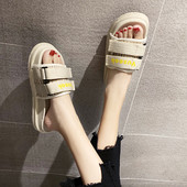 Jauns sieviešu čību modelis ar velcro un uzrakstu