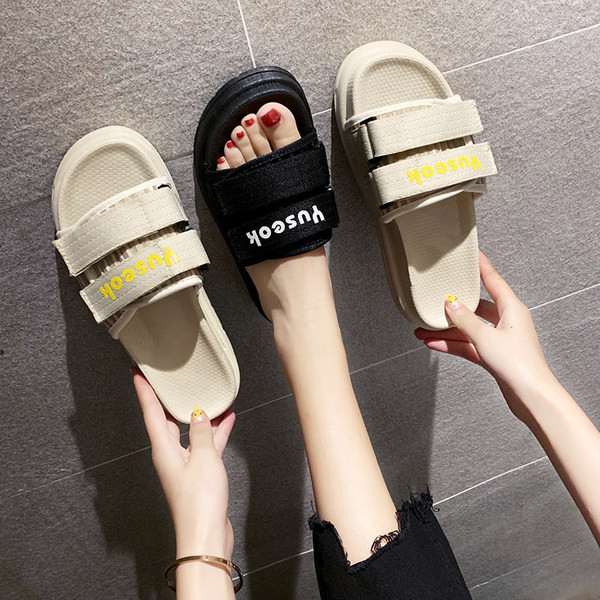 Jauns sieviešu čību modelis ar velcro un uzrakstu