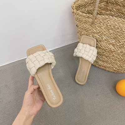 Stilīgas sieviešu čības ar plakanu zoli četrās krāsās