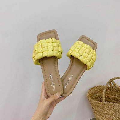 Stilīgas sieviešu čības ar plakanu zoli četrās krāsās