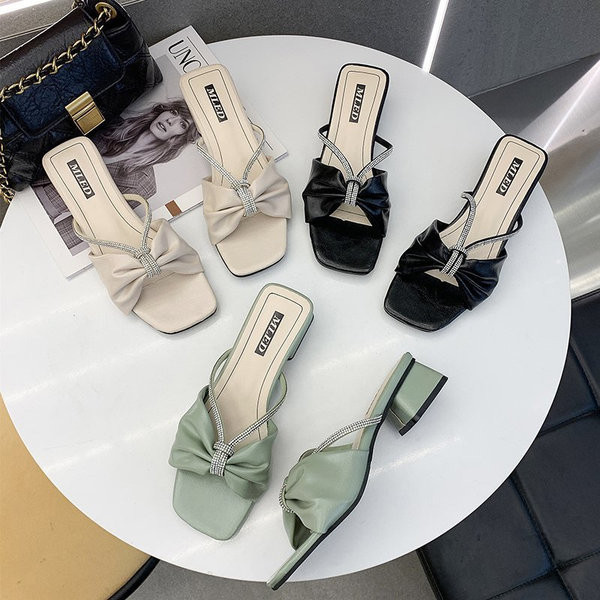 Papuci de dama din piele ecologica cu toc mic gros si pietre de decor