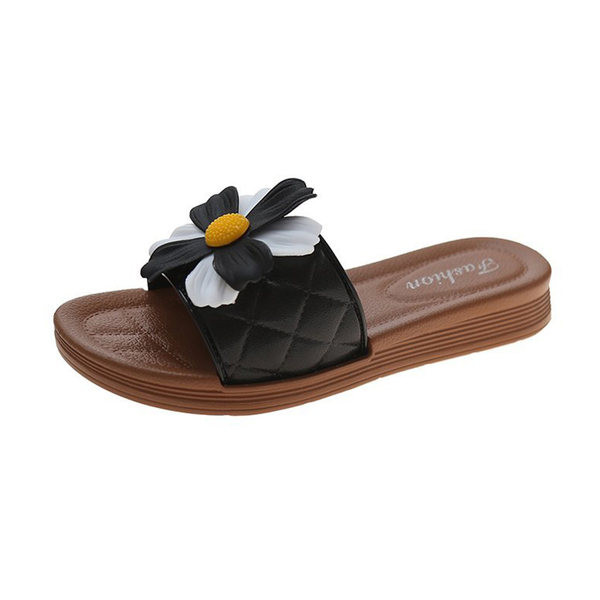 Jauns ikdienas čību modelis ar zemu zoli un ziedu