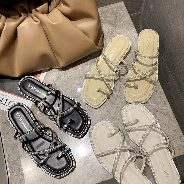 Papuci de dama cu talpa plata si bretele subtiri cu pietre