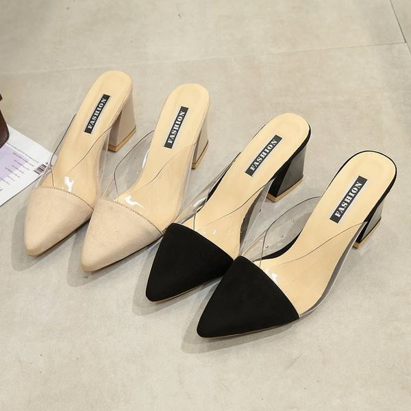 Pašreizējās čības ar biezu papēžu smailu modeli