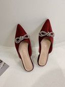 Smaila modeļa sieviešu čības ar lentītēm