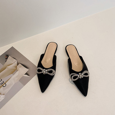 Smaila modeļa sieviešu čības ar lentītēm