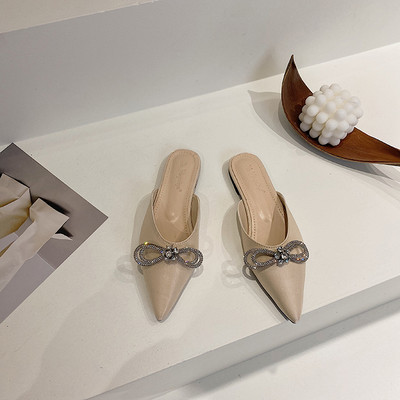 Smaila modeļa sieviešu čības ar lentītēm