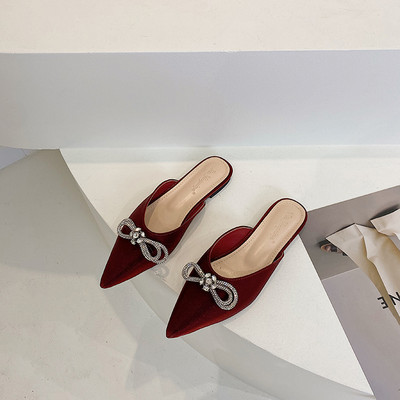 Smaila modeļa sieviešu čības ar lentītēm