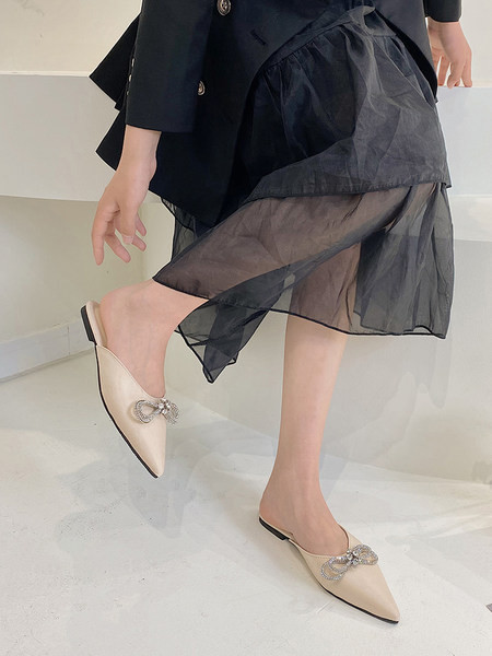 Smaila modeļa sieviešu čības ar lentītēm