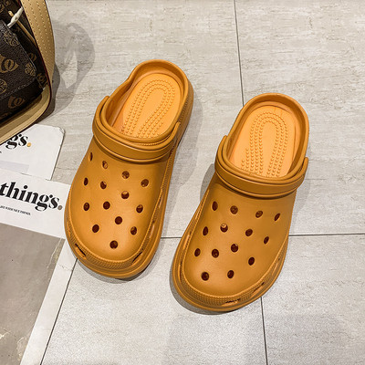 Gumijas čības pludmales un ikdienas tipa kroksiem