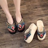 Sieviešu ikdienas čības ar krāsainiem akmeņiem divās krāsās