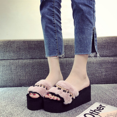 Sieviešu ikdienas čības uz platformas ar akmeņiem un dūnām