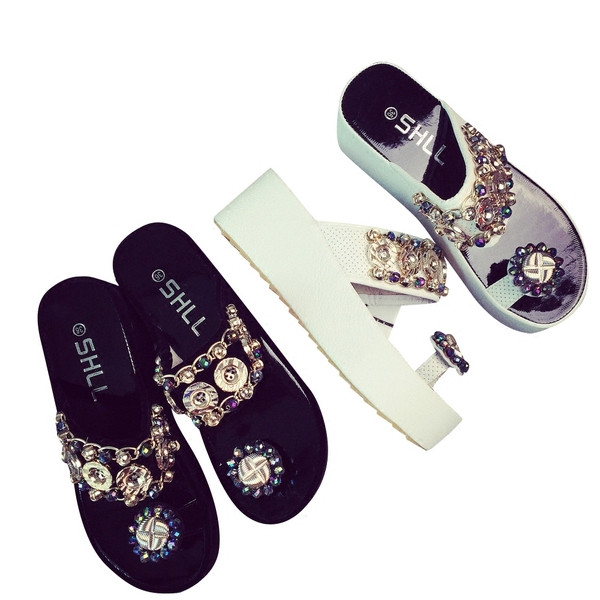 Naiste sussid 4 cm talla ja kaunistuskividega