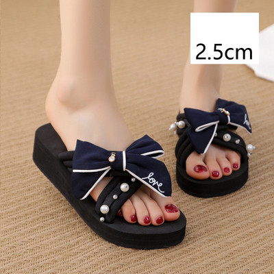 Sieviešu čības ar lentīti un pērlēm