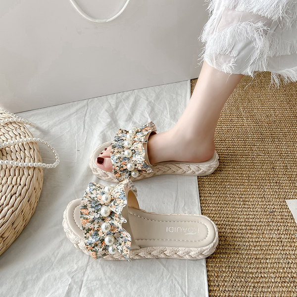 Papuci de damă cu talpă plată - perle și bucle