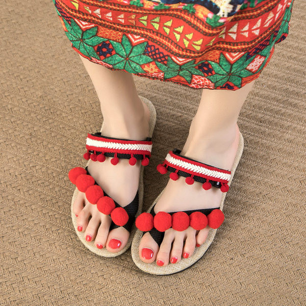 Papuci casual dama cu elemente 3D si talpa plata