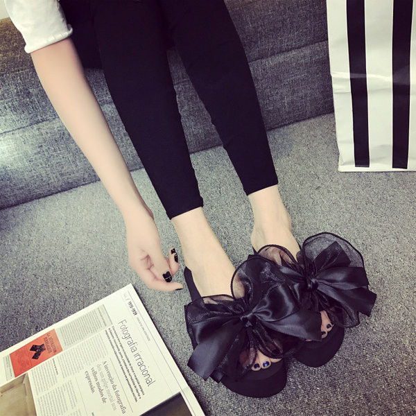 Sieviešu čības ar 3 cm vai 6 cm platformu un lentes apdari