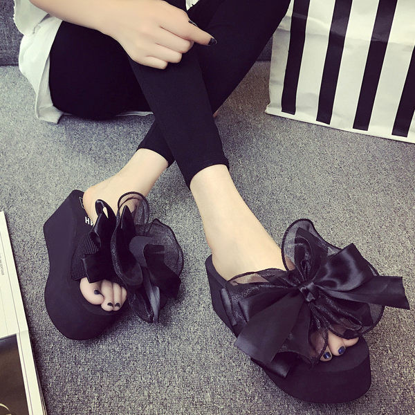 Sieviešu čības ar 3 cm vai 6 cm platformu un lentes apdari