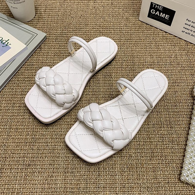 Jauns sieviešu ādas čību modelis ar plakanu zoli vairākās krāsās